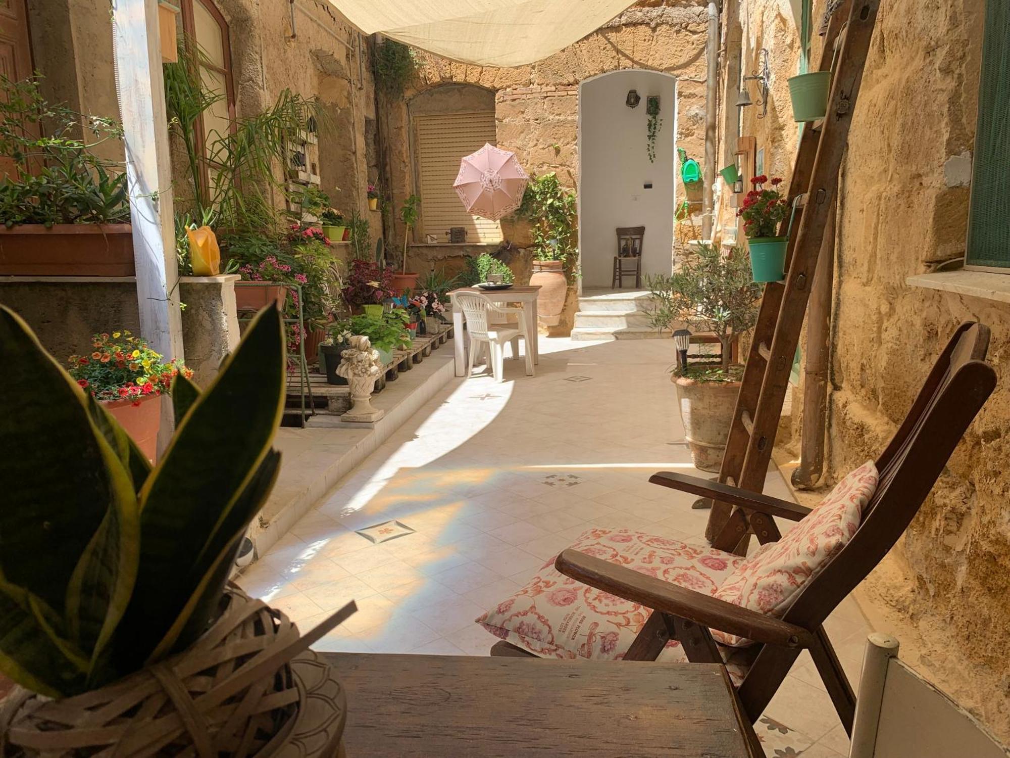 Il Vecchio Cortile Apartment Агридженто Екстериор снимка