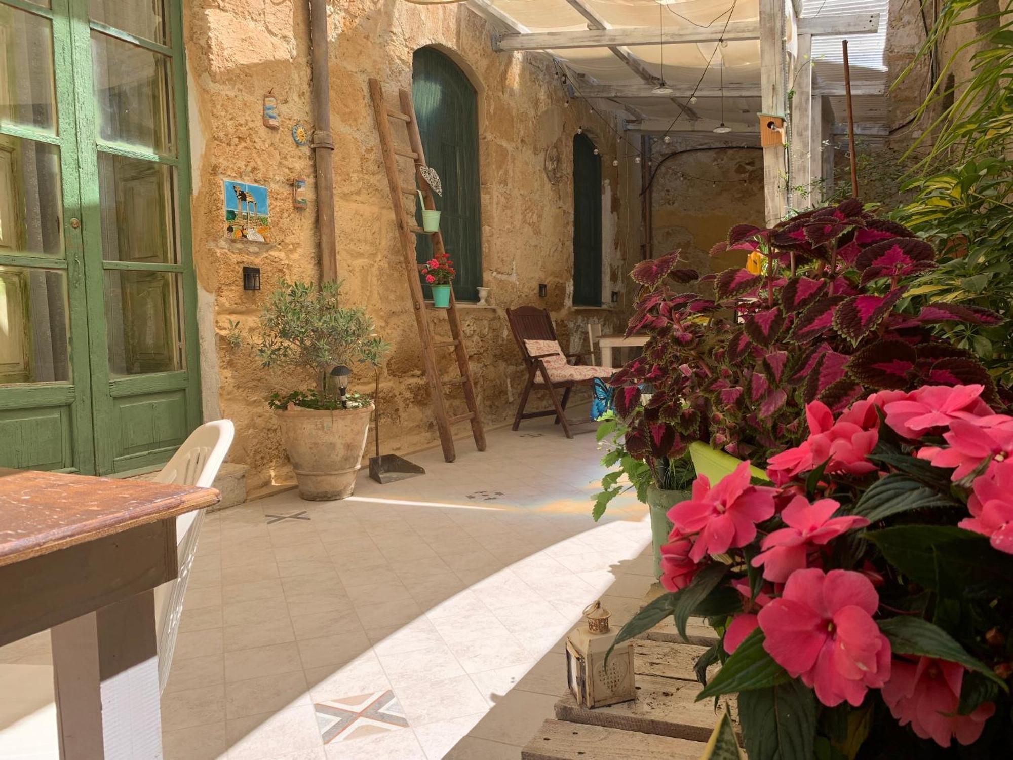 Il Vecchio Cortile Apartment Агридженто Екстериор снимка